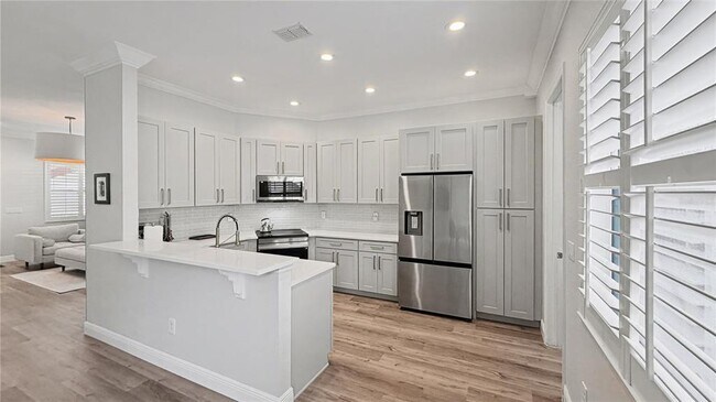 Building Photo - 6673 Helmsley Cir