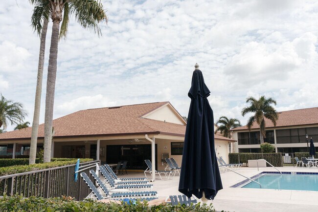 Building Photo - 602 Pinecrest Cir