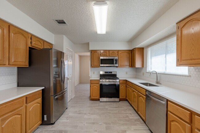 Building Photo - 2605 Buckeye Trail