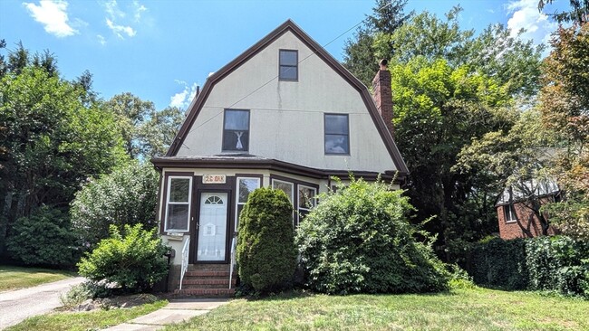 Primary Photo - 26 Oak St