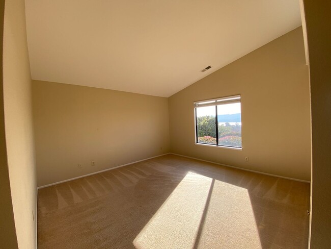 Building Photo - Single Story Beautiful Bay View Home