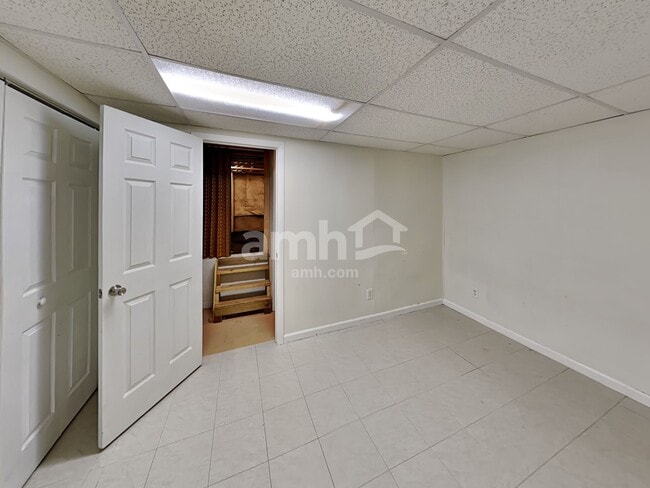 Building Photo - 837 Avalon Dr