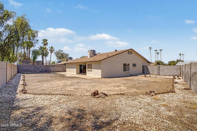 Building Photo - 17213 N 35th Dr