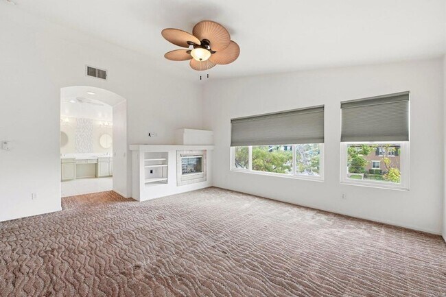 Building Photo - 5643 Willowmere Ln