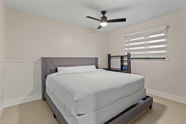 Building Photo - 8160 NW 20th Ct