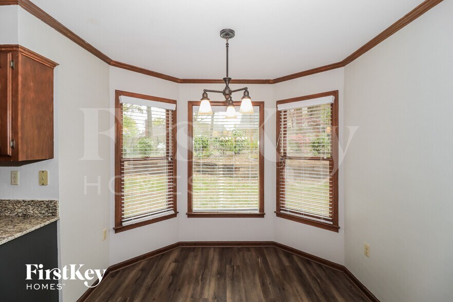 Building Photo - 8897 Walnut Ridge Loop
