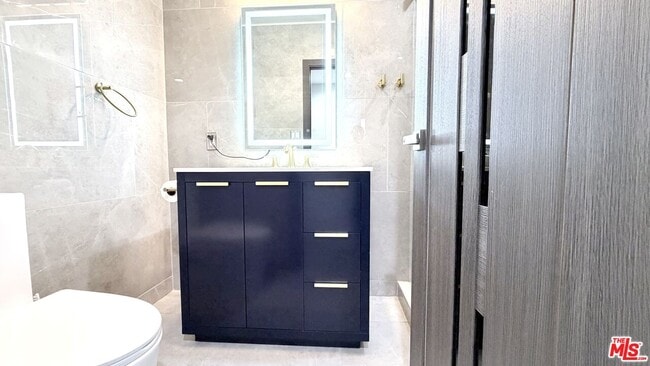 Building Photo - 11836 Rialto St