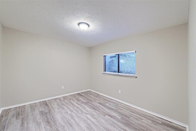 Building Photo - 13423 Birdcall Ln