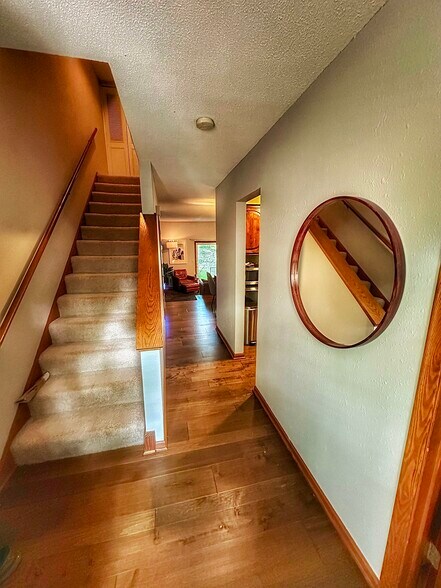 Building Photo - 7317 W Franklin Ave