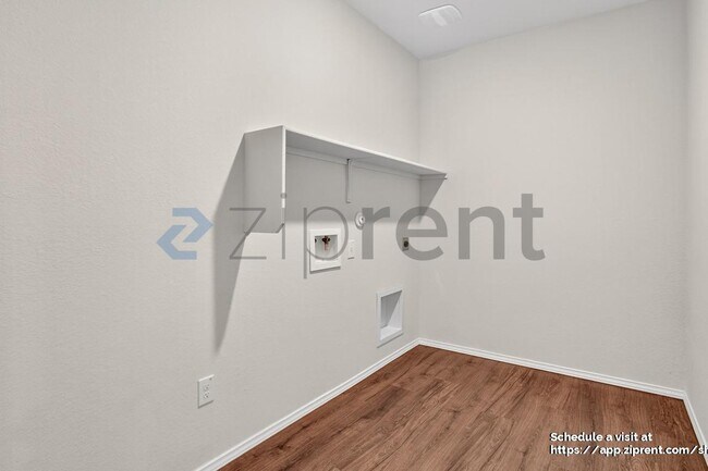 Building Photo - 2885 Wolfcreek