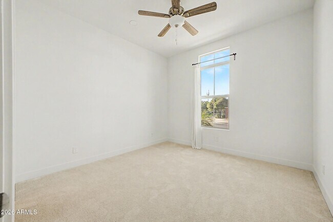 Building Photo - 2083 E Scorpio Pl