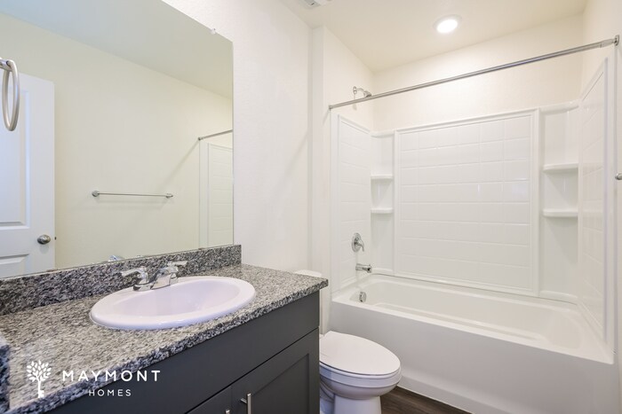 Building Photo - 13443 Oneida Ln