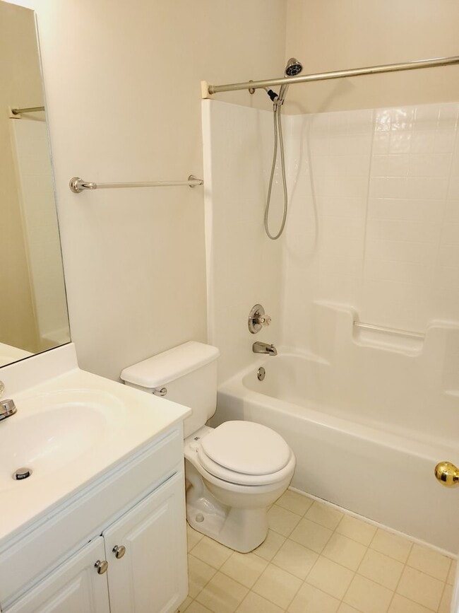 Building Photo - 5295 Cottage Ln