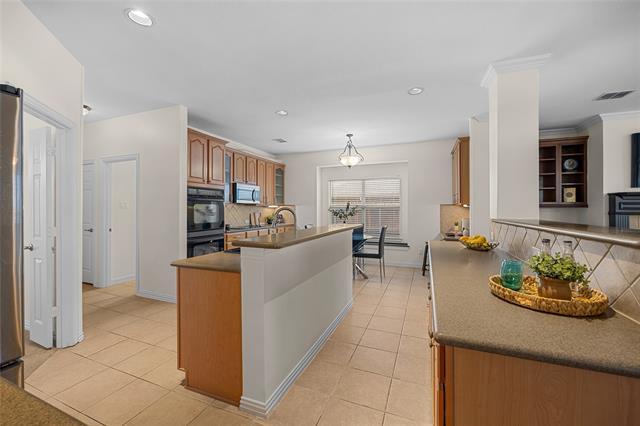 Building Photo - 9720 Zembriski Dr