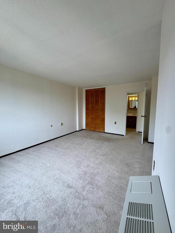 Building Photo - 801 Yale Ave