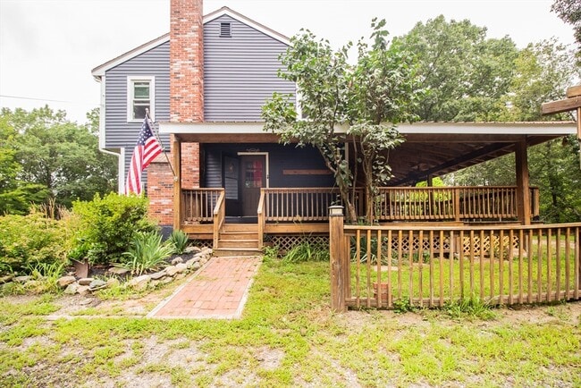 Building Photo - 186 Providence St