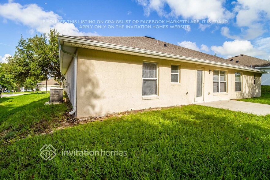 Building Photo - 2010 Southern Oak Loop