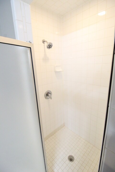 Building Photo - 620 Eastview Dr