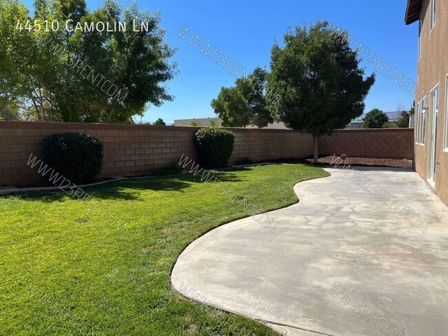 Building Photo - 44510 Camolin Ln