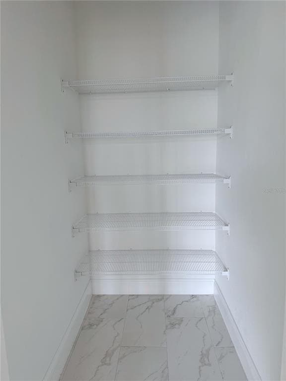 Building Photo - 725 Dennis Ave