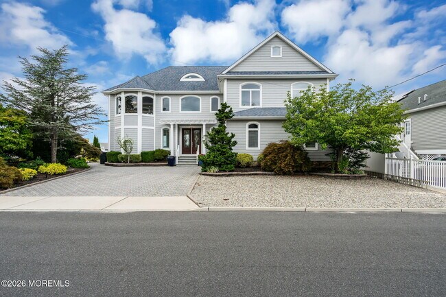 Building Photo - 3110 Windsor Ave