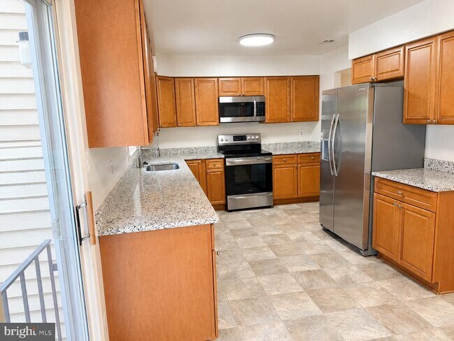 Building Photo - 6281 Rathlin Dr