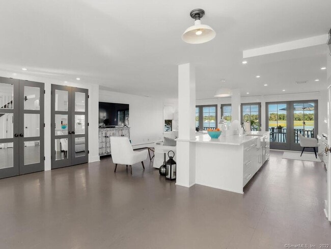 Building Photo - 199 Hillspoint Rd