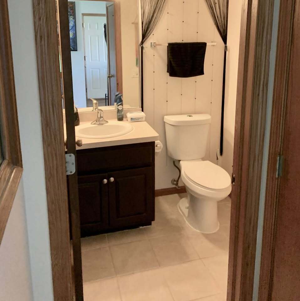 1/2 Bathroom - 6608 Radford Dr