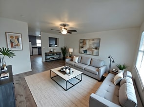 Building Photo - 2 Bedroom 1 Bathroom Apartment in Elizabethtown!