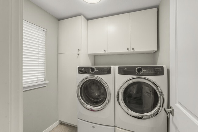 Building Photo - 1703 SE 176th Ave