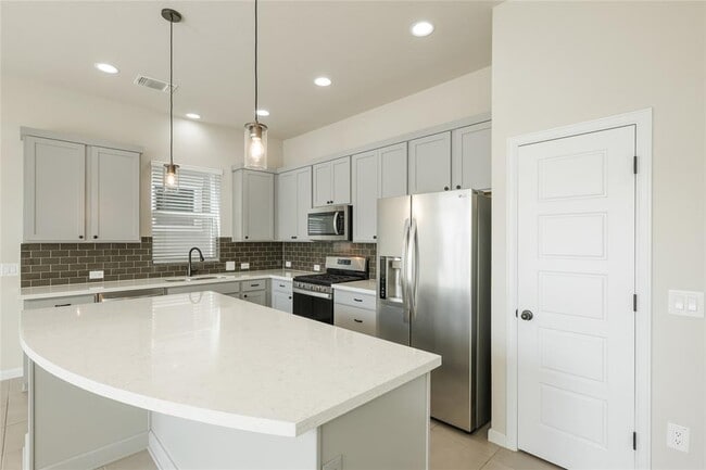 Building Photo - 13608 Cibolo Trace