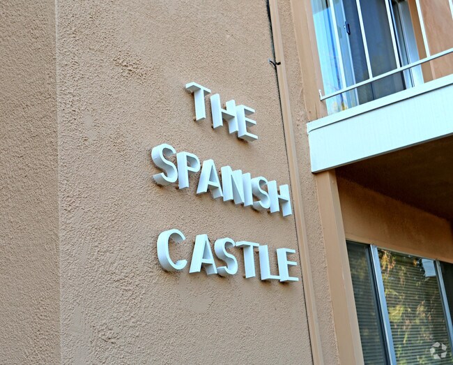 Entrance - Spanish Castle Apartments