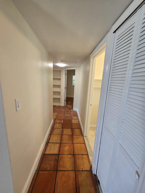 Building Photo - 2921 Sunset Rd