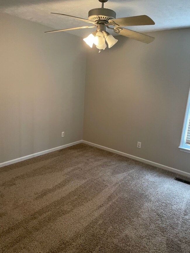 Building Photo - 4 Bedroom Ranch near Fort Bragg