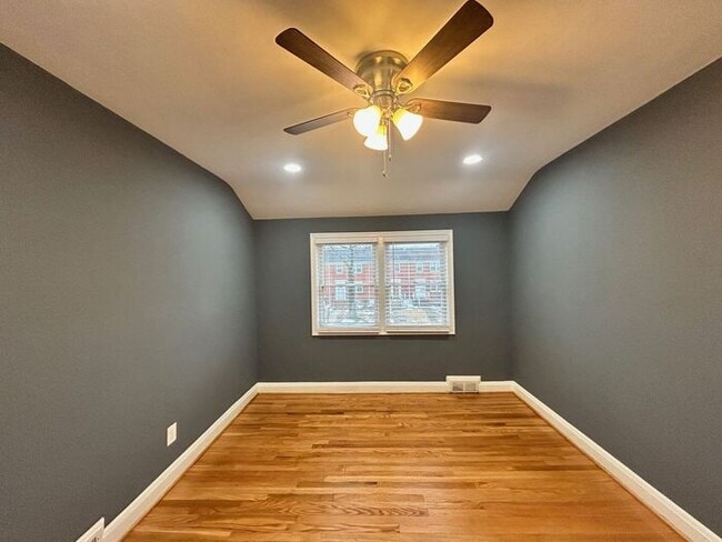 Building Photo - 3 Bedrooms in Parkville MD