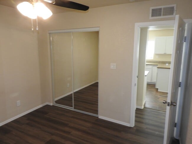 Building Photo - Corner Lot house