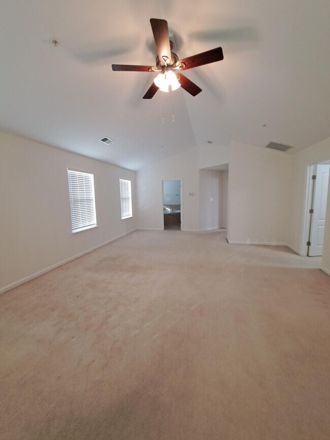 Building Photo - 17305 Madrillon Way