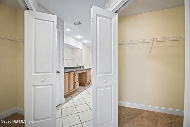 Building Photo - 100 Bermuda Bay Cir