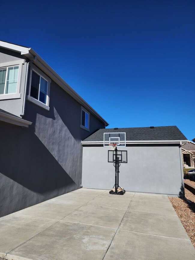 Building Photo - Beautiful Home In Cordera