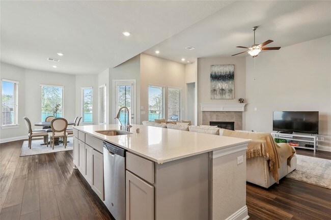 Building Photo - 50 Wyatt Oaks Dr