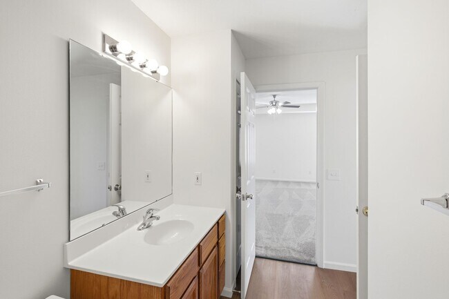 Building Photo - 1707-1709-1709 Juniper Dr