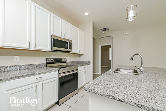 Building Photo - 451 Aragosa Dr