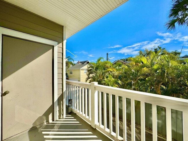 Building Photo - 800 S Dakota Ave