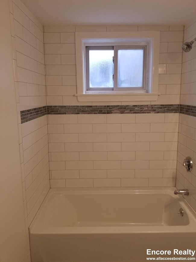 Building Photo - 63 Selkirk Rd