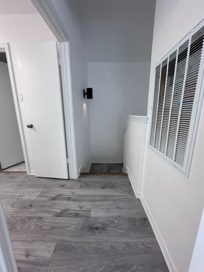 Building Photo - 2121 El Paseo St