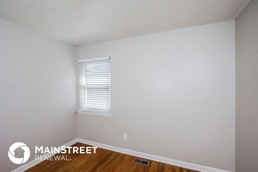 Building Photo - 3600 Ember Cir