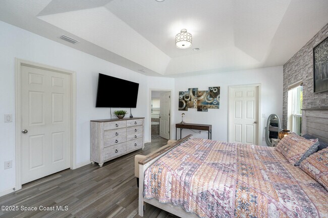 Building Photo - 4499 Alligator Flag Cir