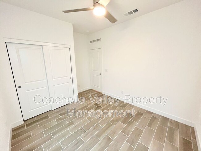 Building Photo - 41168 Emory Ln