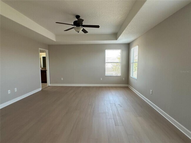 Building Photo - 15168 Evergreen Oak Loop