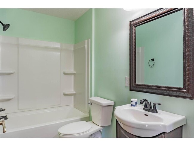 Building Photo - 2112 Blake Ave